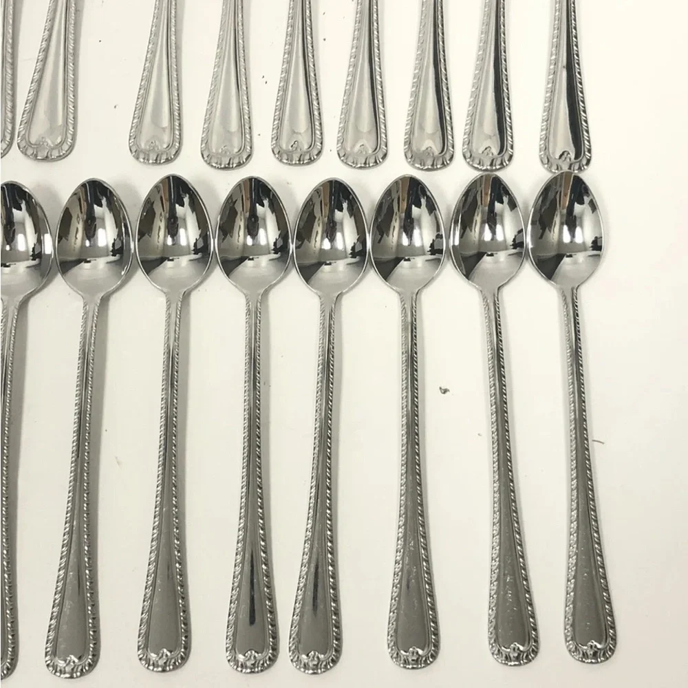 Reed & Barton WAKEFIELD Stainless 18/10 Glossy Silverware Flatware Lot Of 27